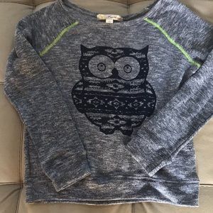 Sweater– sweatshirt